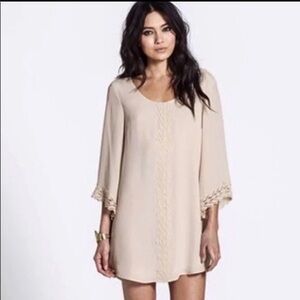 ASTR the Label Cream Lace Trim Shift Dress | Size M